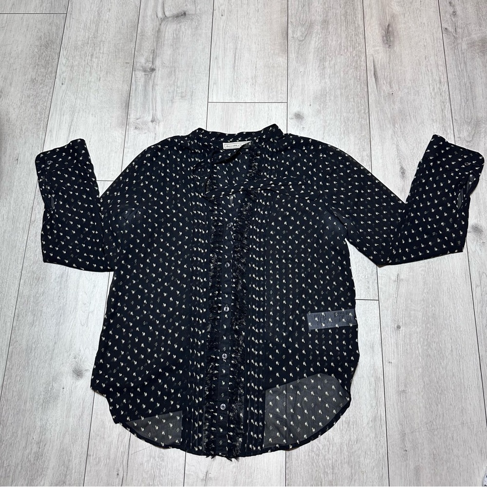 Abercrombie Fitch Size Medium Sheer Black frayed ruffle button up boho Blouse - Picture 2 of 6